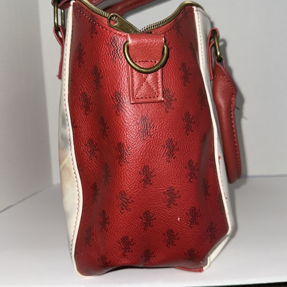 Harry Potter Gryffindor purse red and white - Picture 3 of 5